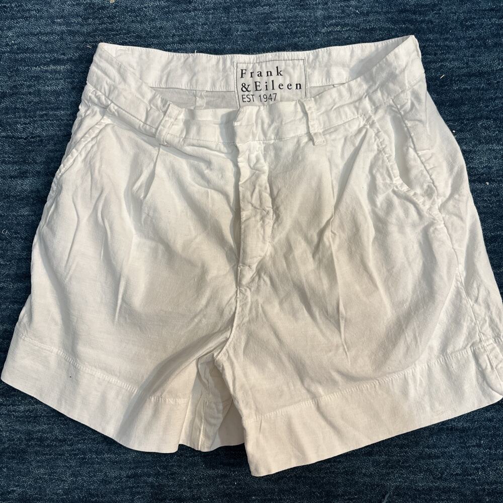 Frank and Eileen WATERFORD 4.5" Walking Short Light White Size 4